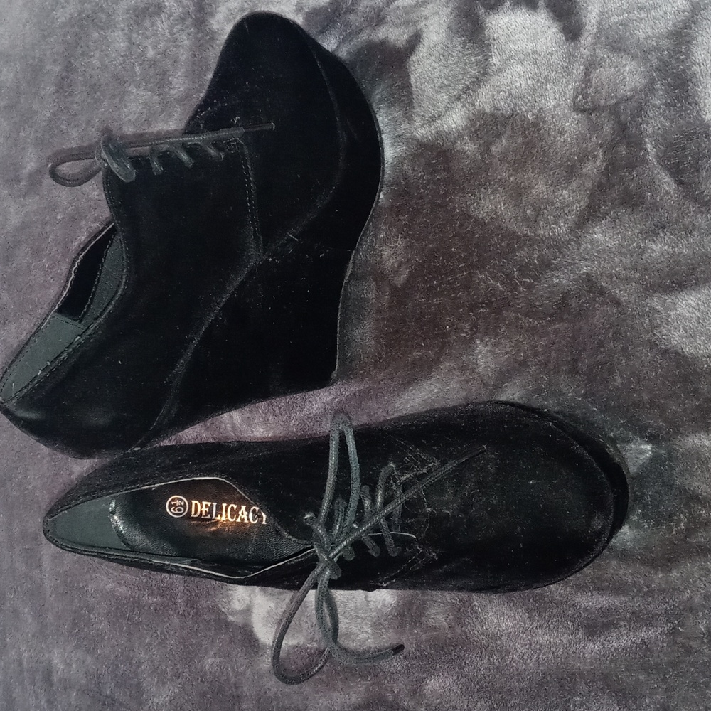 Wedge booties